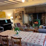 Chez Marie Roulotte Pontfarcy