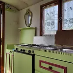 مكان تخييم Chez Marie Roulotte