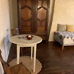 Chez Marie Roulotte * Pontfarcy