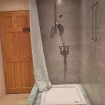 Chez Marie Roulotte مكان تخييم *