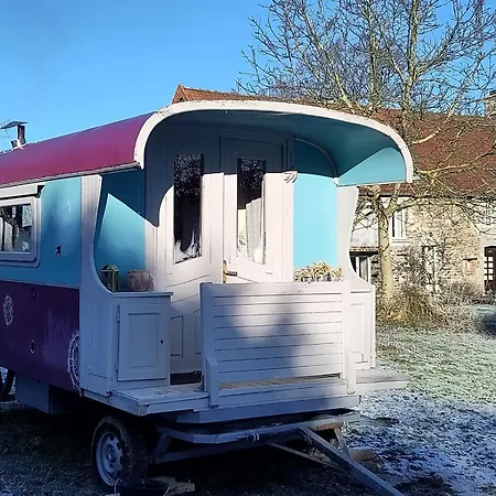 Camping Chez Marie Roulotte *