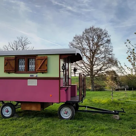 Chez Marie Roulotte * Pontfarcy