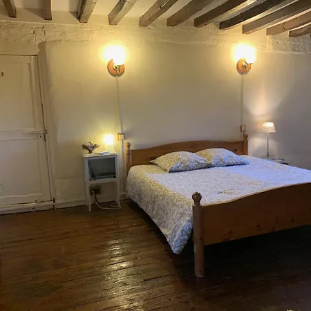 مكان تخييم Chez Marie Roulotte Pontfarcy