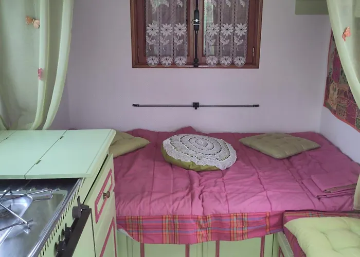 Chez Marie Roulotte * Pontfarcy