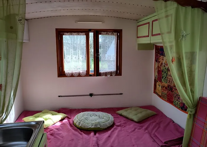 Chez Marie Roulotte Pontfarcy